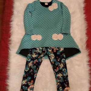 Turquoise girls outfit. Size 7
